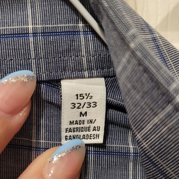 Men's Checkered Button-Up Shirt - Picture 3 of 3